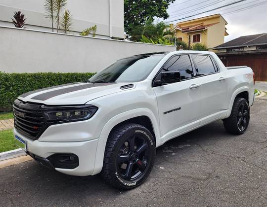 RAM RAMPAGE 2.0 HURRICANE 4 TURBO GASOLINA R/T 4X4 AUTOMÁTICO