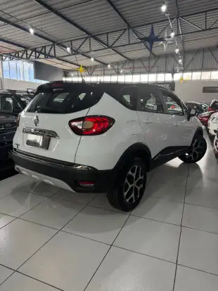 RENAULT-CAPTUR-2019