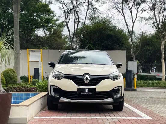 RENAULT-CAPTUR-2017