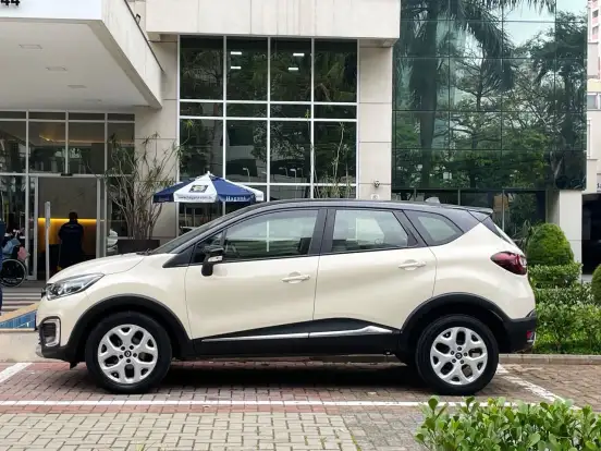 RENAULT-CAPTUR-2017