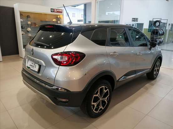 RENAULT-CAPTUR-2021