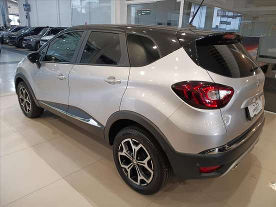 RENAULT-CAPTUR-2021