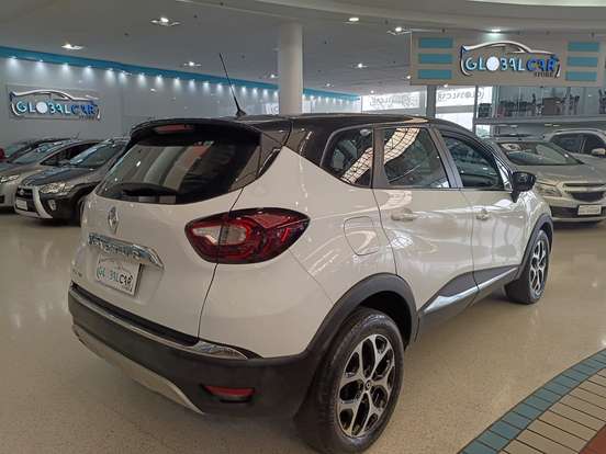 RENAULT-CAPTUR-2017