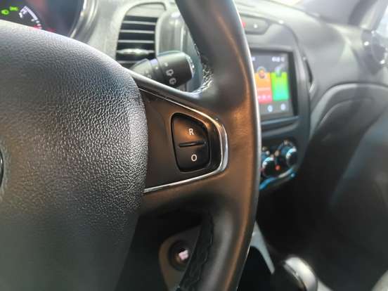 RENAULT-CAPTUR-2020