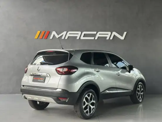 RENAULT-CAPTUR-2021