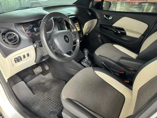 RENAULT-CAPTUR-2021