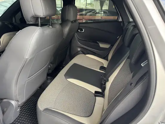 RENAULT-CAPTUR-2021