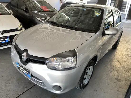 RENAULT-CLIO-2015