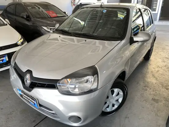 RENAULT-CLIO-2015