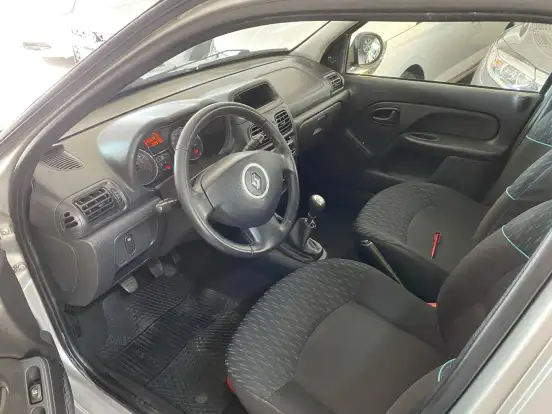 RENAULT-CLIO-2015