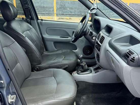 RENAULT-CLIO-1.0 CAMPUS 16V FLEX 4P MANUAL RENAULT-CLIO-2010