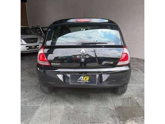 RENAULT-CLIO-2014
