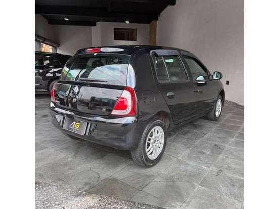 RENAULT-CLIO-2014