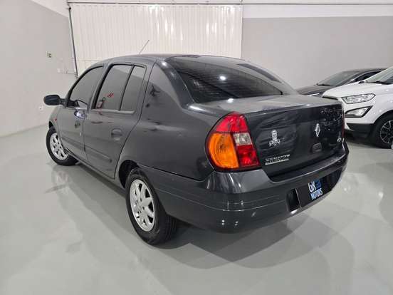 RENAULT-CLIO-2001