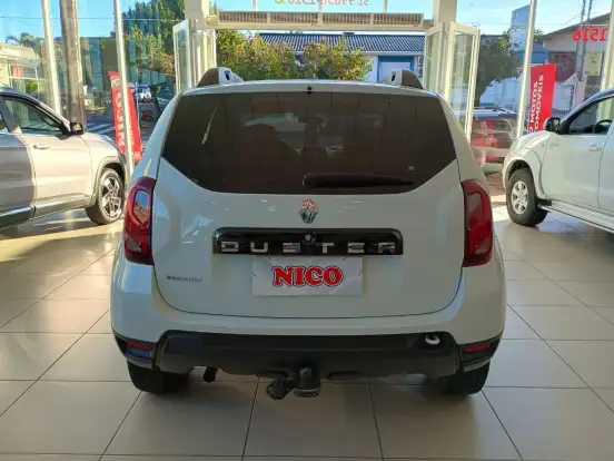 RENAULT-DUSTER-2017