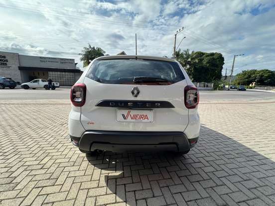 RENAULT-DUSTER-2023