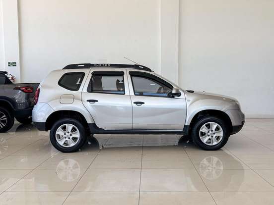RENAULT-DUSTER-2018