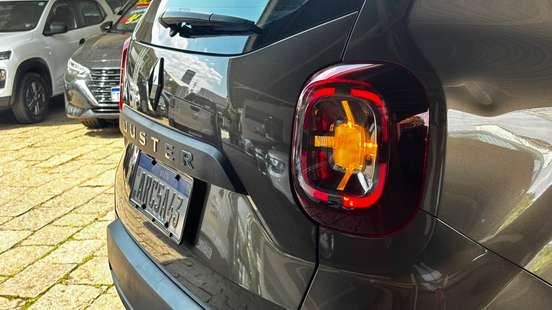 RENAULT-DUSTER-2021