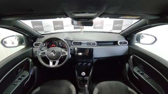 RENAULT-DUSTER-2022