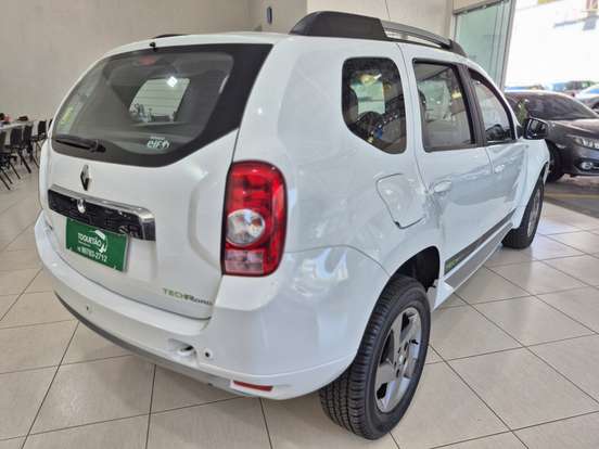 RENAULT-DUSTER-2013