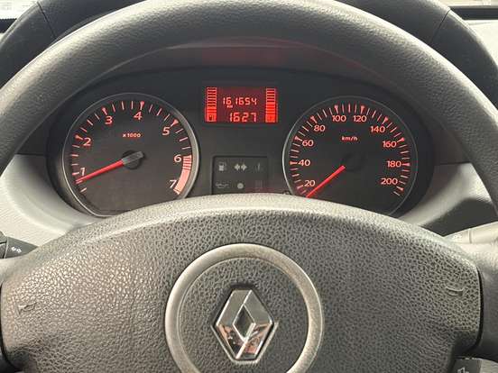 RENAULT-DUSTER-2014