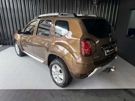 RENAULT-DUSTER-2015