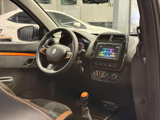 RENAULT-KWID-1.0 12V SCE FLEX OUTSIDER MANUAL RENAULT-KWID-2021