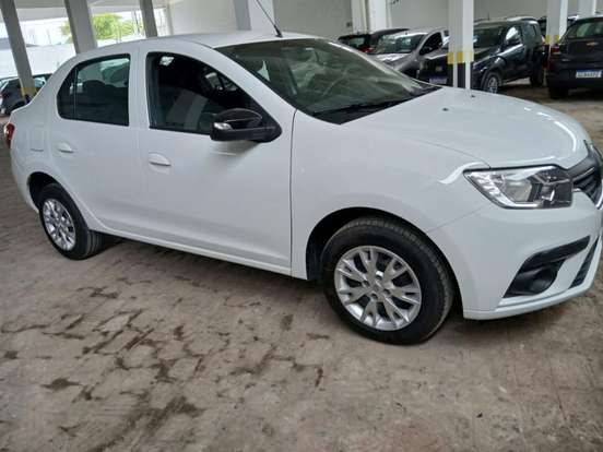 RENAULT-LOGAN-2024