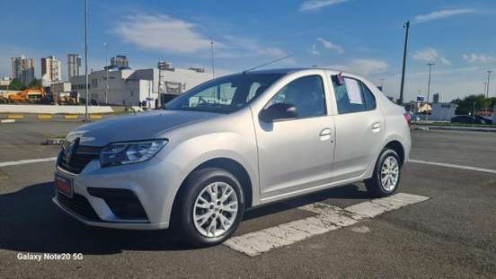 RENAULT-LOGAN-2024