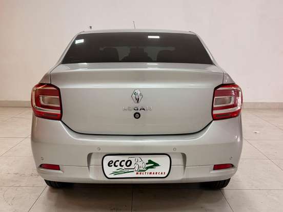 RENAULT-LOGAN-2020