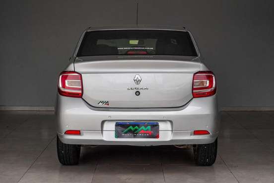 RENAULT-LOGAN-2020