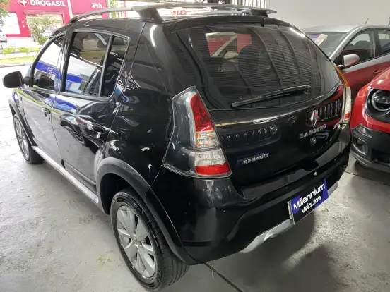 RENAULT-SANDERO-1.6 STEPWAY 8V FLEX 4P MANUAL RENAULT-SANDERO-2013