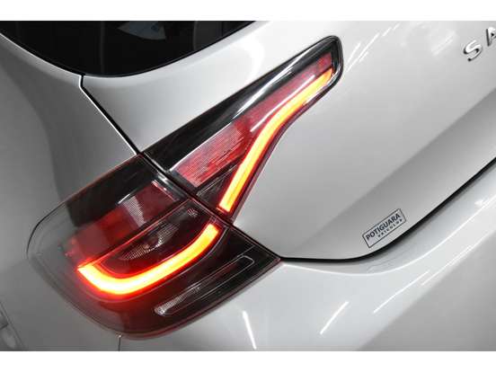 RENAULT-SANDERO-2022