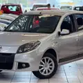 RENAULT SANDERO 1.6 PRIVILÉGE 16V FLEX 4P AUTOMÁTICO RENAULT SANDERO 1.6 PRIVILÉGE 16V FLEX 4P AUTOMÁTICO