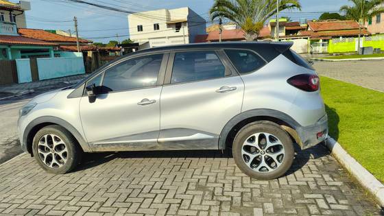 RENAULT CAPTUR 2.0 16V HI-FLEX INTENSE AUTOMÁTICO