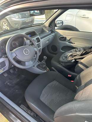 RENAULT-CLIO-2011