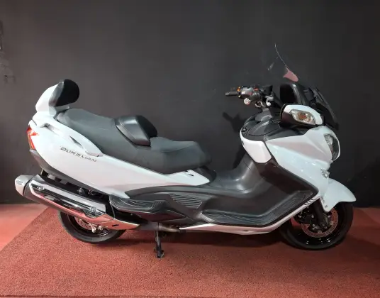SUZUKI BURGMAN 650 EXECUTIVE 