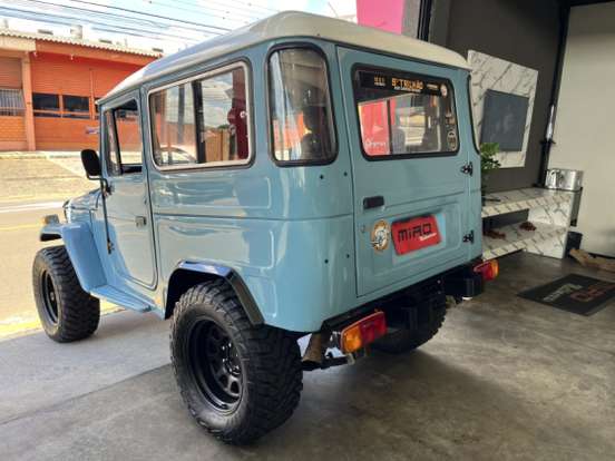 TOYOTA-BANDEIRANTE-4.0 OJ50LV 4X4 TETO RIGIDO DIESEL 2P MANUAL TOYOTA-BANDEIRANTE-1990