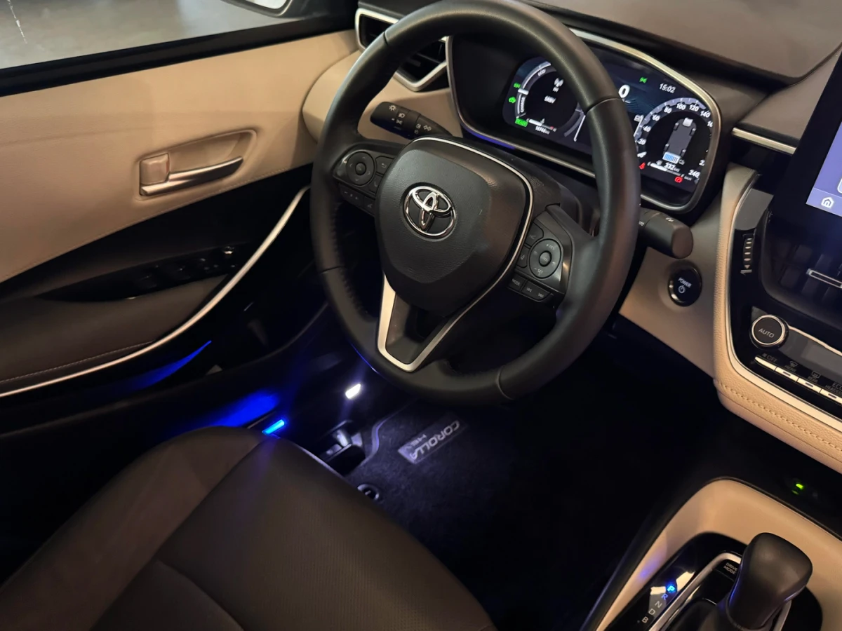 Toyota Corolla — foto 13