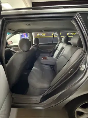 TOYOTA-COROLLA-2005