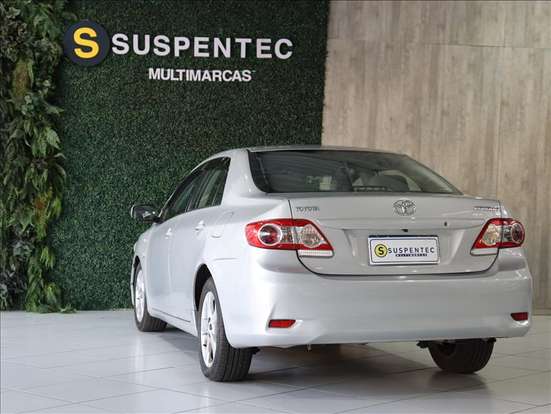 TOYOTA-COROLLA-2013