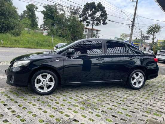 TOYOTA-COROLLA-2012