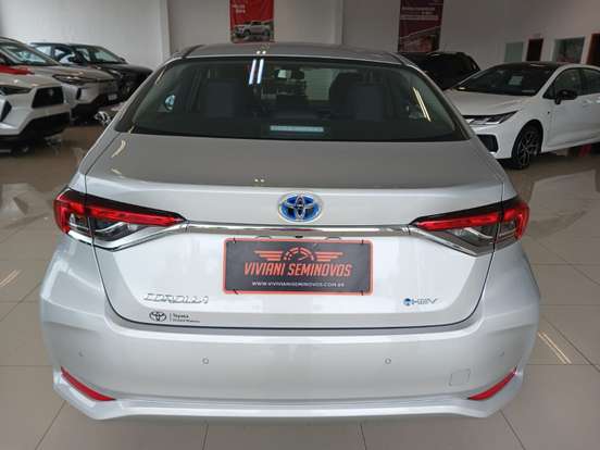 TOYOTA-COROLLA-2025