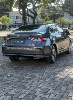 TOYOTA-COROLLA-2025
