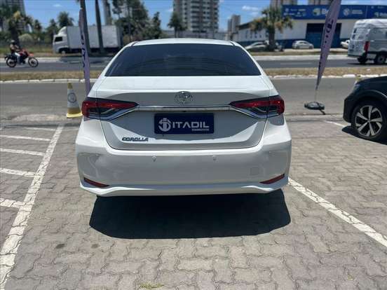 TOYOTA-COROLLA-2025