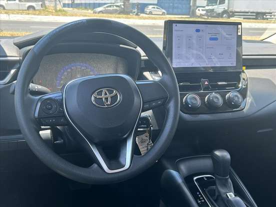 TOYOTA-COROLLA-2025