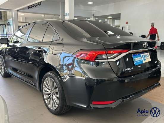 TOYOTA-COROLLA-2024