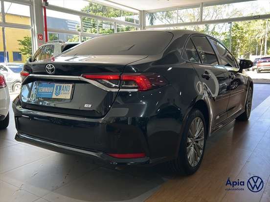 TOYOTA-COROLLA-2024