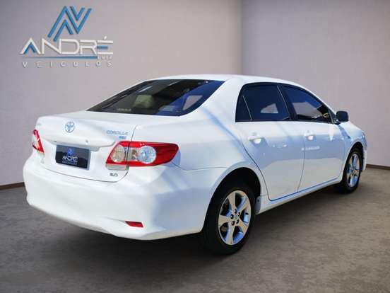 TOYOTA-COROLLA-2013