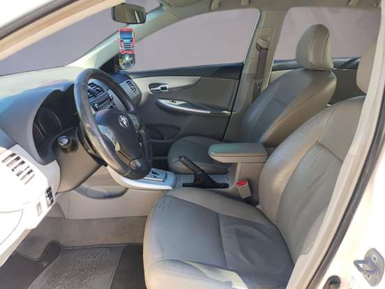 TOYOTA-COROLLA-2013